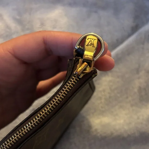 Louis Vuitton Monogram Pouchette Accessories - Picture 4 of 14